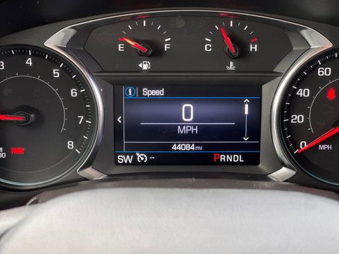 Used 2023 Chevrolet Equinox LT image 29