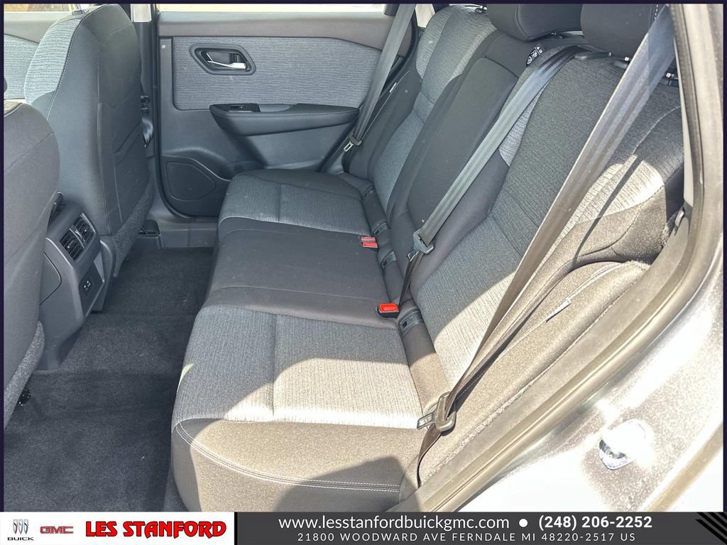 Used 2023 Nissan Rogue SV AWD/4WD image 13