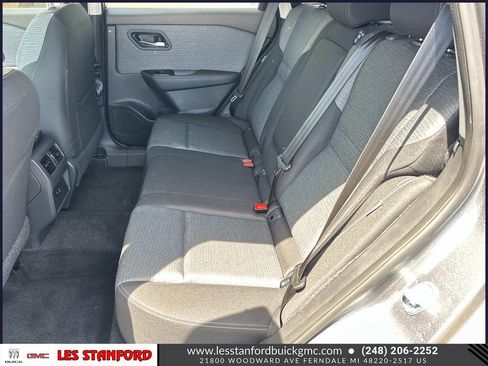 Used 2023 Nissan Rogue SV AWD/4WD image 13
