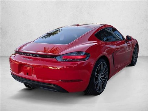 Used 2021 Porsche 718 Cayman image 5