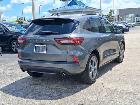 Used 2023 Ford Escape ST-Line w/ Tech Pack #1 FWD image 4