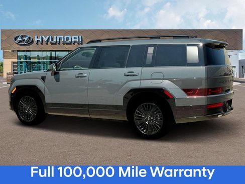 Used 2025 Hyundai Santa Fe Calligraphy FWD image 4