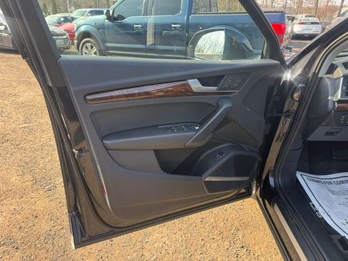 Used 2018 Audi Q5 2.0T Premium Plus w/ Premium Plus Package image 28