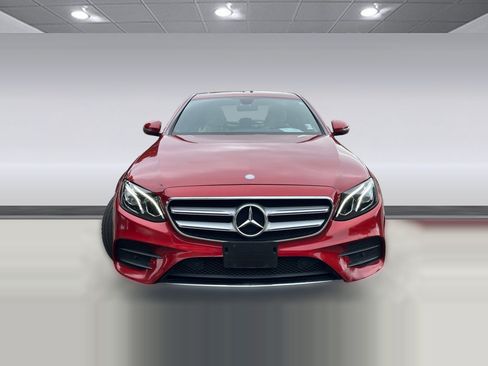 Used 2017 Mercedes-Benz E 300 image 4
