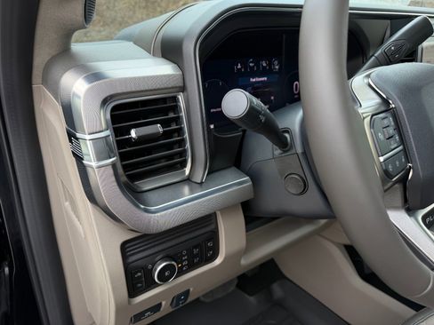 Used 2026 Ford F450 Platinum w/ Platinum Plus Package image 28