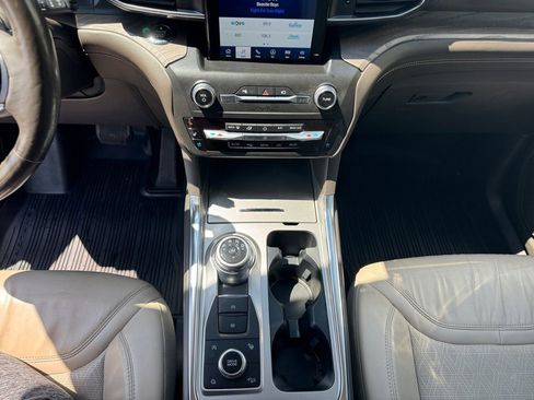 Used 2020 Ford Explorer Platinum w/ Premium Technology Package AWD/4WD image 10