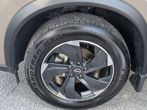 Certified 2025 Nissan Rogue SV AWD/4WD image 21