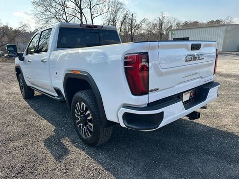 New 2026 GMC Sierra 2500 Denali Ultimate image 8