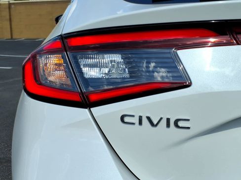 Used 2024 Honda Civic Sport Touring image 13
