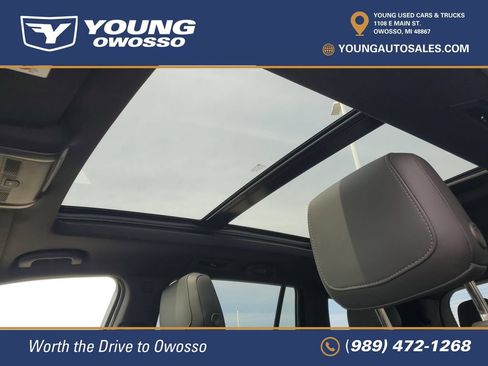 Certified 2025 Cadillac XT6 Sport w/ LPO, Floor Liner Package AWD/4WD image 8