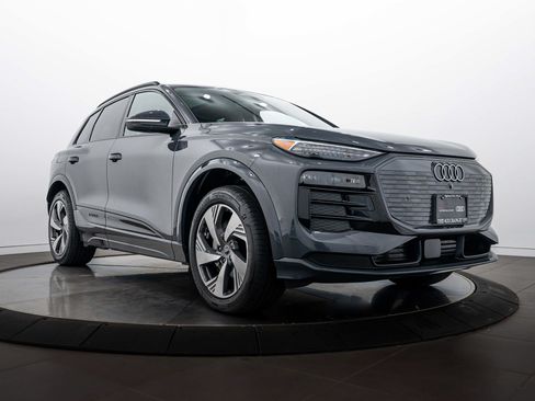 Used 2025 Audi Q6 e-tron Premium Plus w/ Premium Plus AWD/4WD image 1