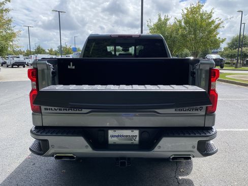 Used 2025 Chevrolet Silverado 1500 High Country w/ Technology Package AWD/4WD image 11