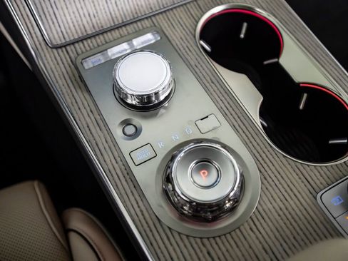 Used 2025 Genesis GV80 2.5T Prestige image 35