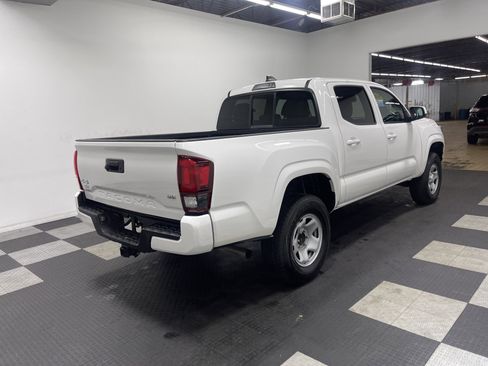 Used 2022 Toyota Tacoma SR image 5