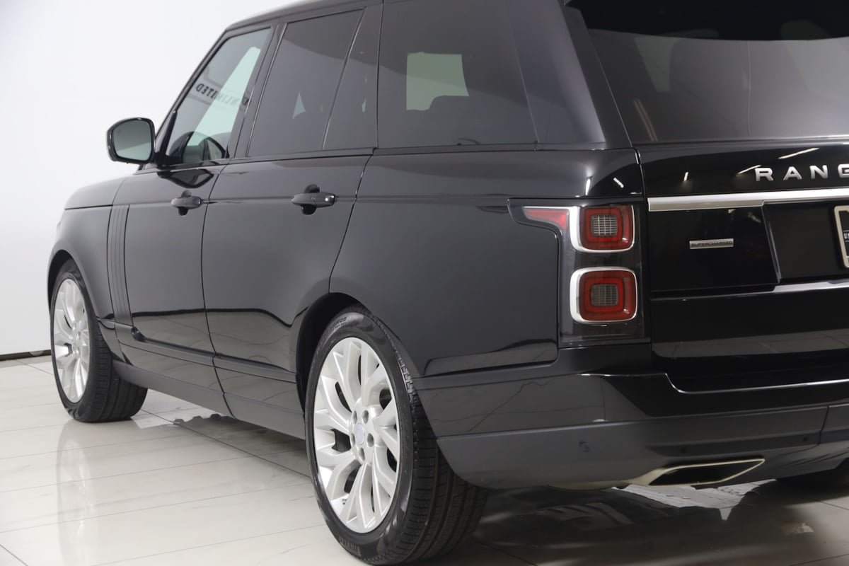 Used 2018 Land Rover Range Rover Supercharged AWD/4WD image 28