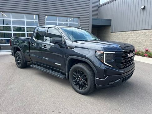 Used 2023 GMC Sierra 1500 Elevation AWD/4WD image 3