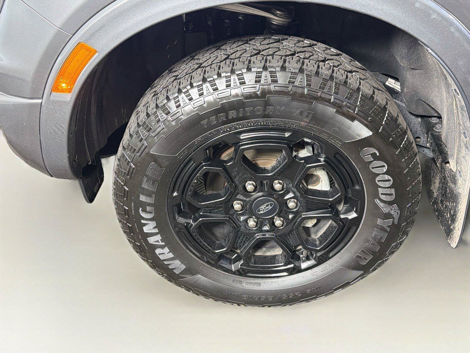 Used 2025 Ford Ranger Lariat w/ FX4 Off-Road Package AWD/4WD image 34