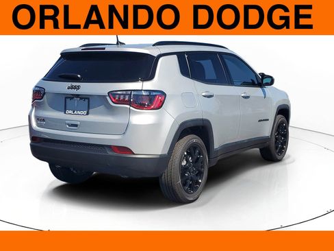 New 2026 Jeep Compass Latitude image 4