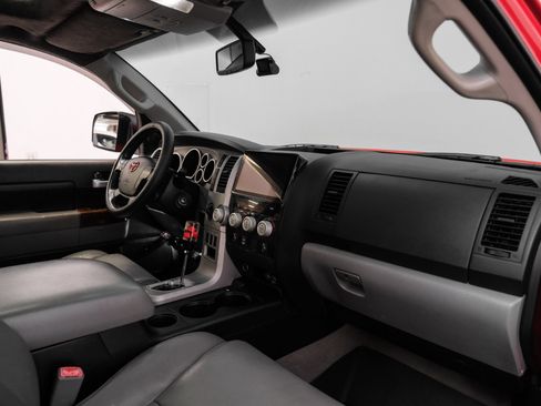 Used 2010 Toyota Tundra Platinum image 11