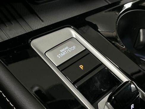 New 2026 Volkswagen Atlas SE image 17