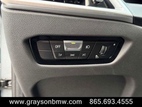 Used 2025 BMW 330i Sedan image 54