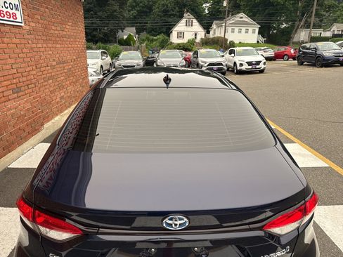 Used 2022 Toyota Corolla LE FWD image 9