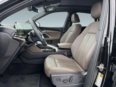 Certified 2025 Audi Q5 Premium w/ Convenience Package AWD/4WD image 5