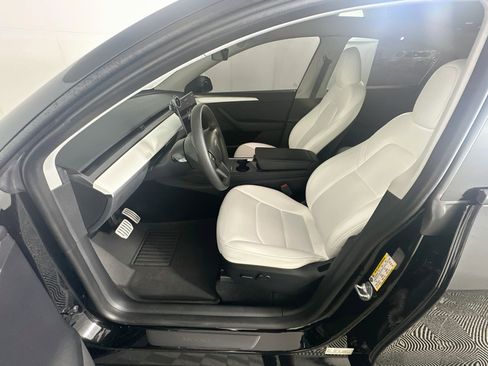 Used 2023 Tesla Model Y Performance AWD/4WD image 13