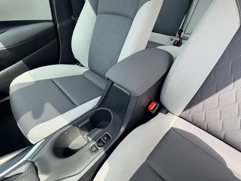 Used 2023 Toyota Corolla LE w/ Carpet Mat Package (TMS) FWD image 20