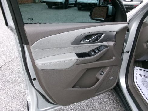 Used 2019 Chevrolet Traverse LT w/ LT Premium Package image 21