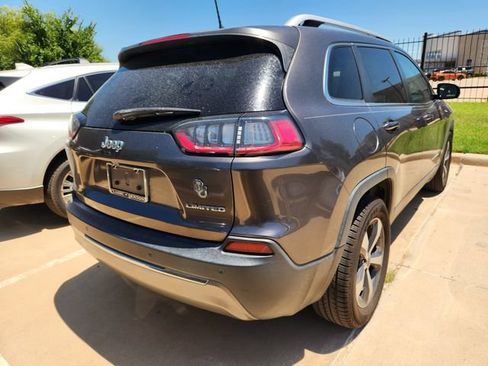 Used 2019 Jeep Cherokee Limited FWD image 4