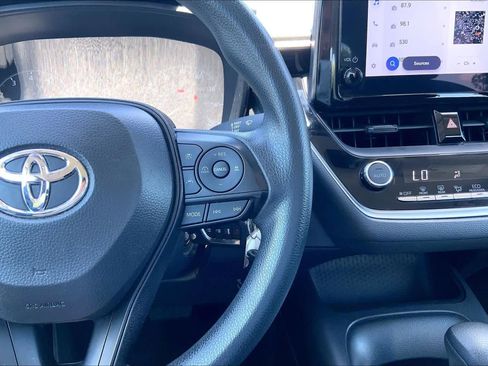 Used 2024 Toyota Corolla LE FWD image 24