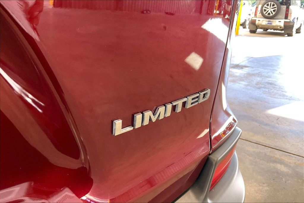 Used 2021 Jeep Cherokee Limited AWD/4WD image 25