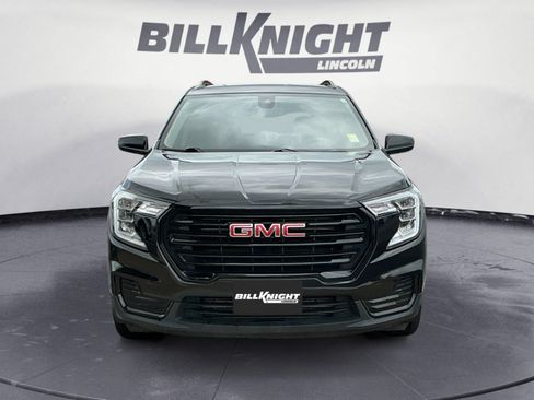 Used 2022 GMC Terrain SLE w/ Driver Convenience Package FWD image 8