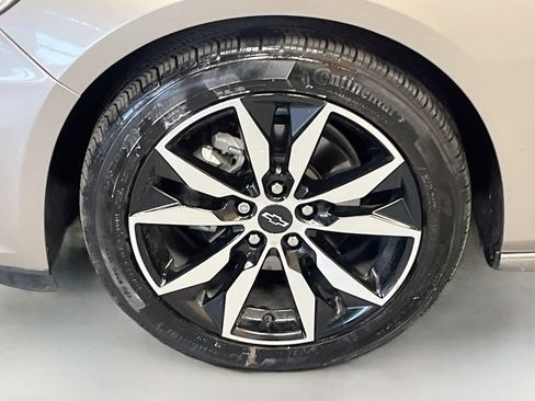 Used 2025 Chevrolet Malibu RS FWD image 29