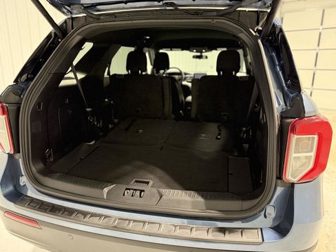 Certified 2020 Ford Explorer XLT image 9