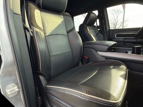 Used 2024 RAM 2500 Laramie w/ Night Edition image 23