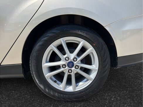 Used 2017 Ford Focus SE FWD image 13