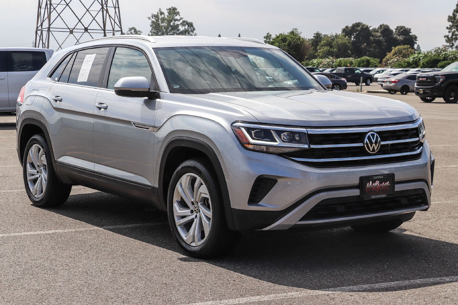 Used 2023 Volkswagen Atlas Cross Sport SE w/ Black Wheel Package FWD image 3