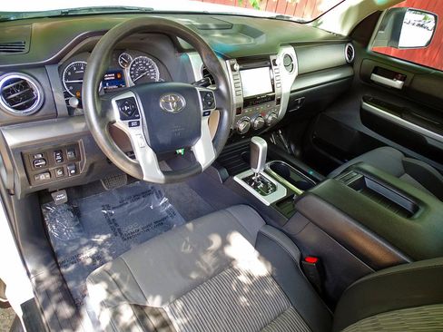 Used 2017 Toyota Tundra SR5 w/ TRD Off Road Package AWD/4WD image 22
