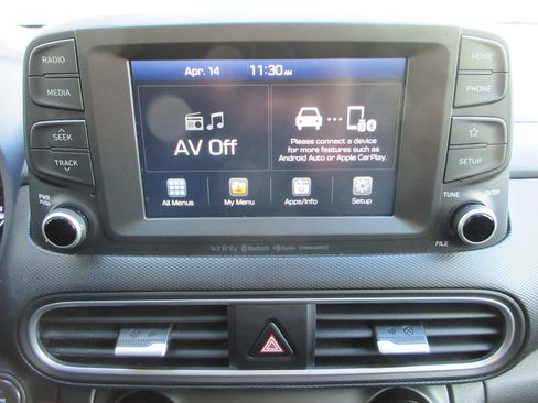 Used 2019 Hyundai Kona Limited AWD/4WD image 39