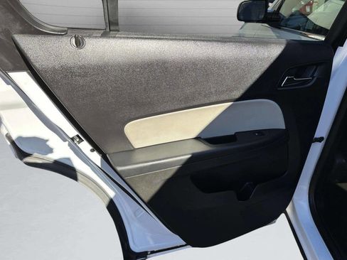 Used 2016 Chevrolet Equinox LTZ w/ Enhanced Convenience Package image 15