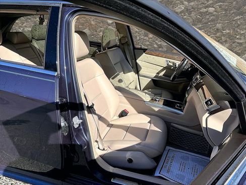 Used 2016 Mercedes-Benz E 350 4MATIC Wagon w/ Premium Package image 7