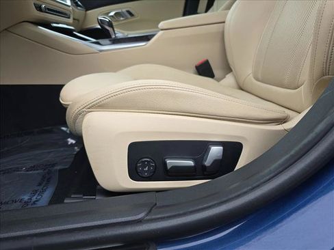 Used 2022 BMW 330i xDrive Sedan w/ Driving Assistance Package AWD/4WD image 27