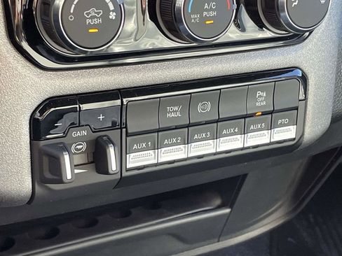 New 2026 RAM 5500 Tradesman w/ Chrome Appearance Group image 36