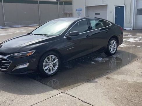 Used 2024 Chevrolet Malibu LT image 4