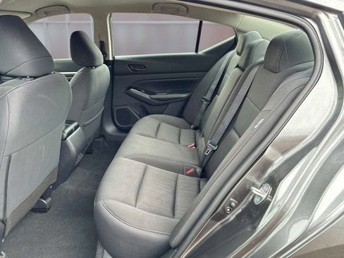 Used 2023 Nissan Altima 2.5 SV FWD image 15