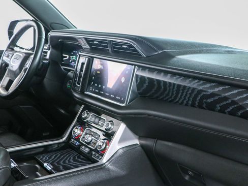 Used 2023 GMC Yukon Denali w/ Max Trailering Package AWD/4WD image 30