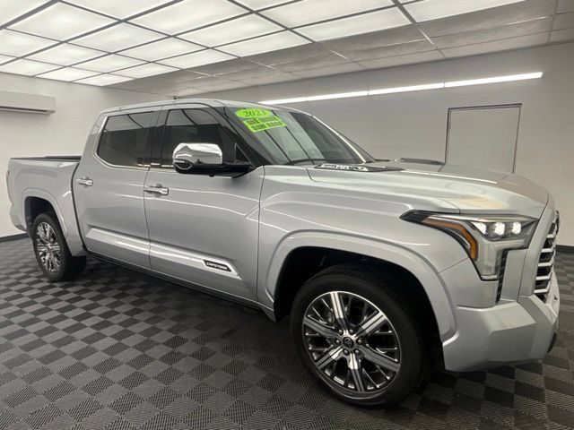 Used 2023 Toyota Tundra Capstone AWD/4WD image 3