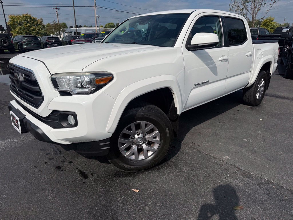 Used 2018 Toyota Tacoma SR5 AWD/4WD image 1
